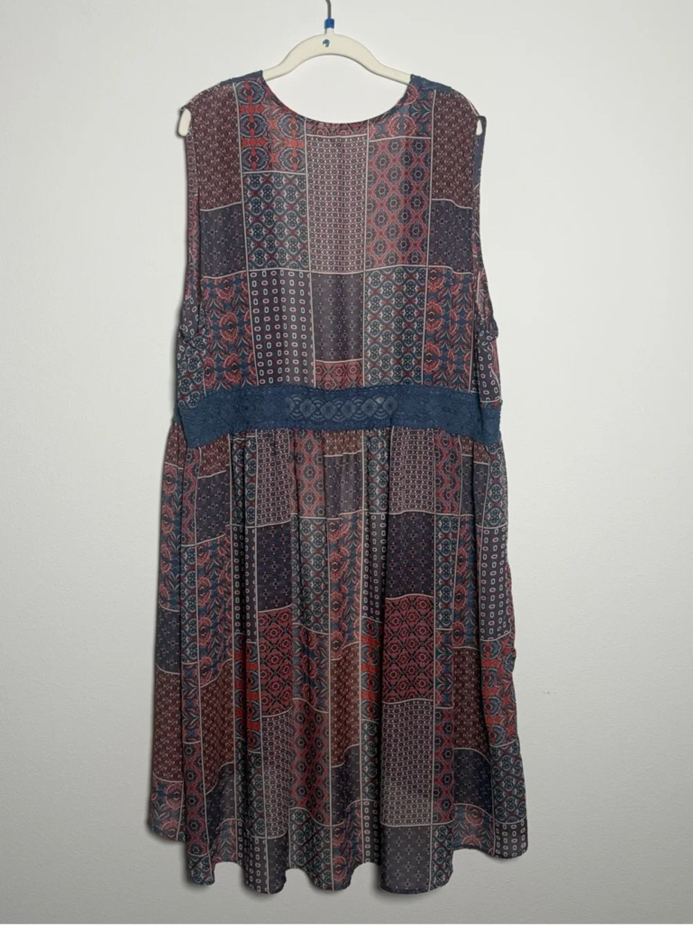 3CE. C Est. Boho Patchwork Sleeveless Duster Vest in Navy & Burgundy (22/24W) - Picture 3 of 9
